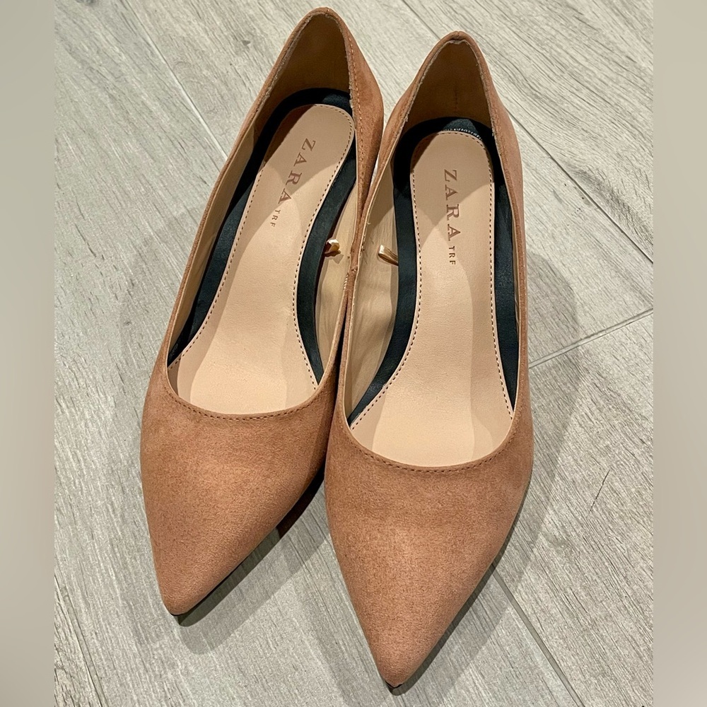 Zara Peach Pink Suede Block Low Heel Pumps Size 6 Heel 2in Nude